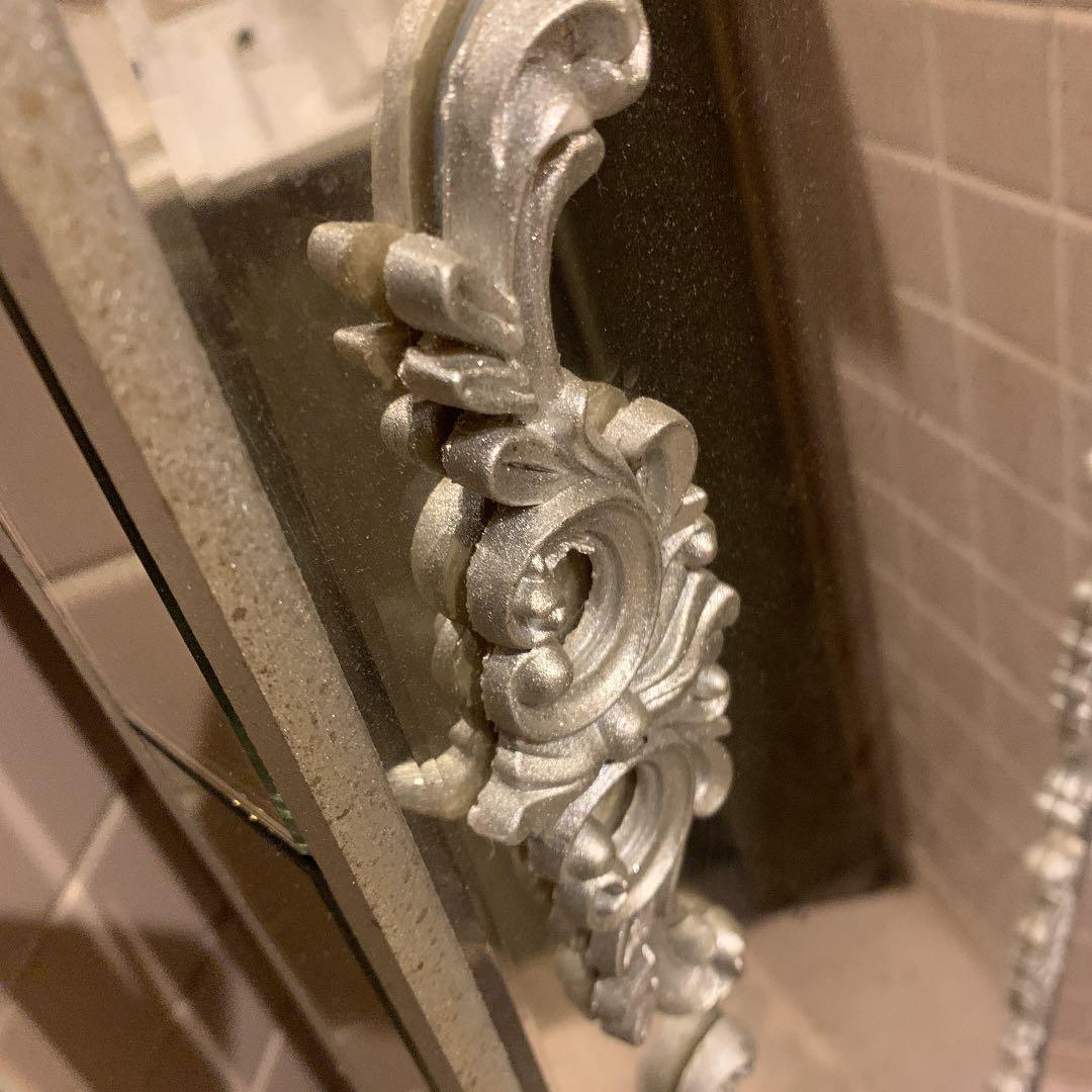 アンティーク風の変わった鏡＊シャビー＊シルバー