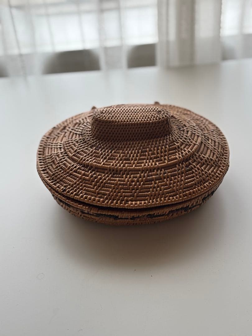 天然素材　アタ雑貨　蓋付き楕円小物入れ