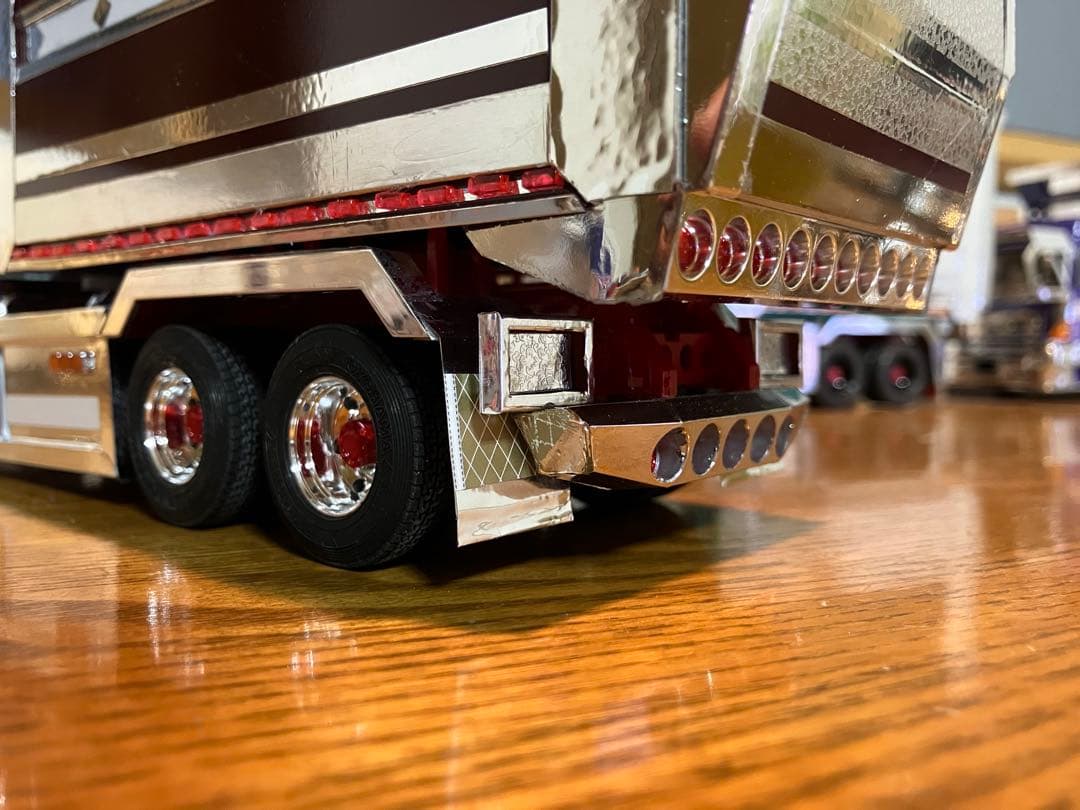 プロフィア、デカ箱ダンプ、デコトラ、完成品1／32