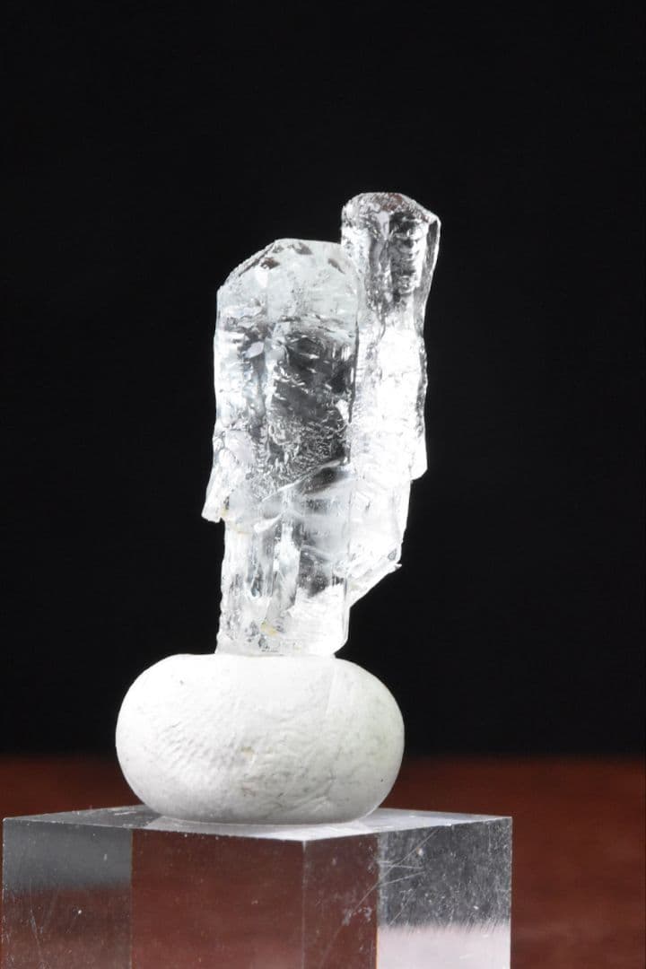 パキスタン ナガール産 エッチングアクアマリン