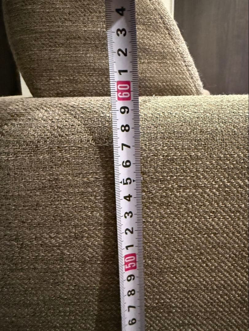 ベージュファブリックソファー