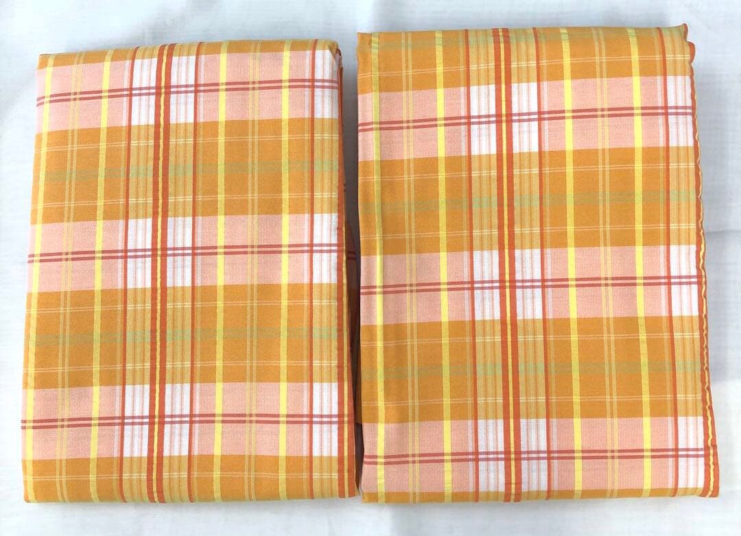 日本製　仕立て上がりカーテン　既製カーテン　オレンジ色　チェック柄　ポップ