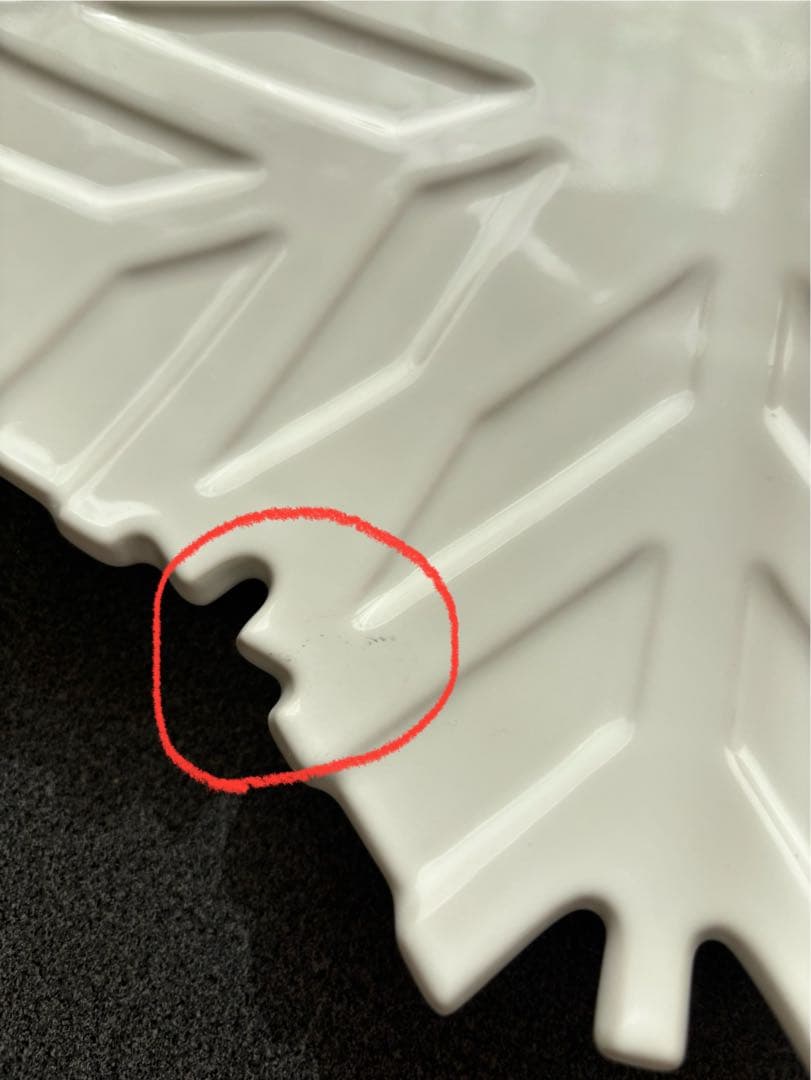 ルクルーゼ　オーバル・プラッター　サンタレリーフ スノーフレークプレート　レア