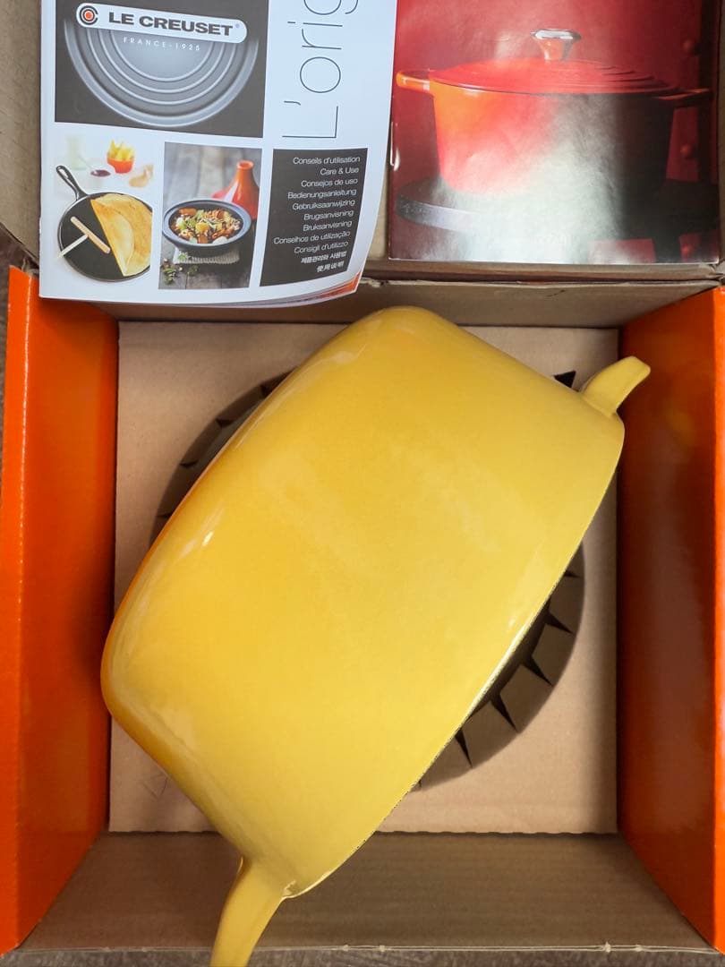 【新品】ル・クルーゼ　ココットロンド　18cmクインス　イエロー　両手鍋　鍋