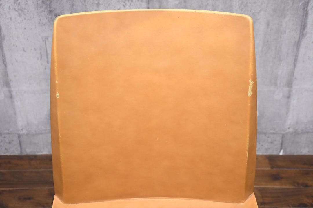 EEK127 ポルトローナフラウ ローラ ダイニングチェア レザー/総本革張り