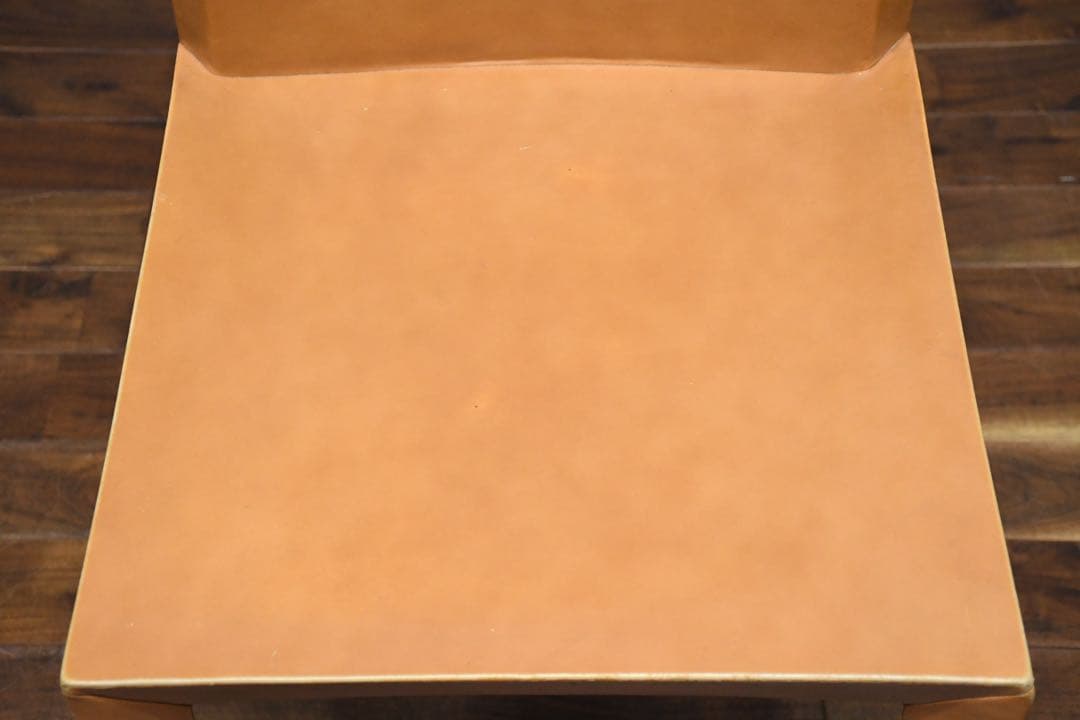 EEK127 ポルトローナフラウ ローラ ダイニングチェア レザー/総本革張り