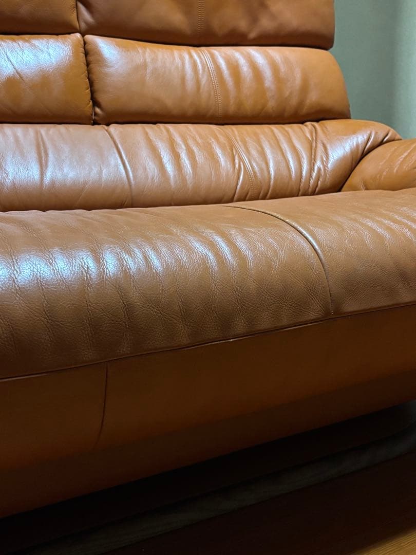 カリモク家具３人掛けソファー本革