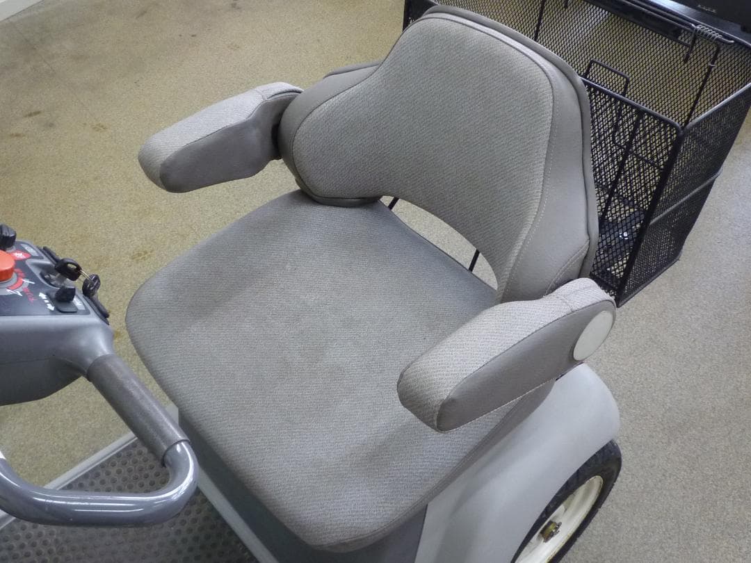 激安★ほぼ全国送込モンパル ML100 電動四車いす シニアカー動作良好 愛媛県