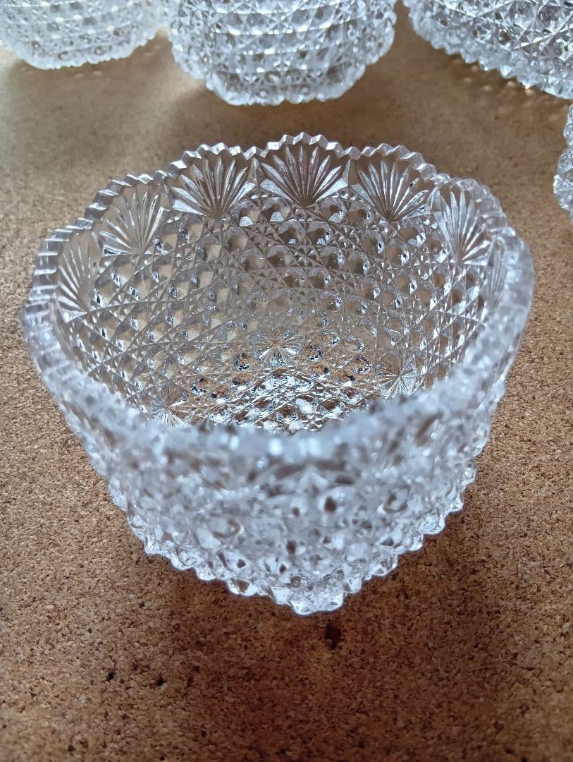 【美品】HOYA クリスタルガラス　大鉢1.中鉢5客.小鉢5客11点亀甲つなぎ紋