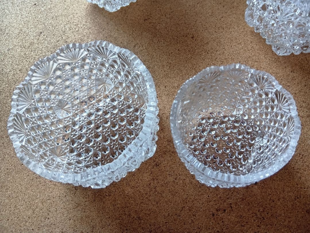 【美品】HOYA クリスタルガラス　大鉢1.中鉢5客.小鉢5客11点亀甲つなぎ紋