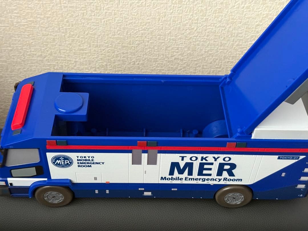 TOKYOMER ERカー型ポップコーンBOX 【トミカ付き】 - メルカリ