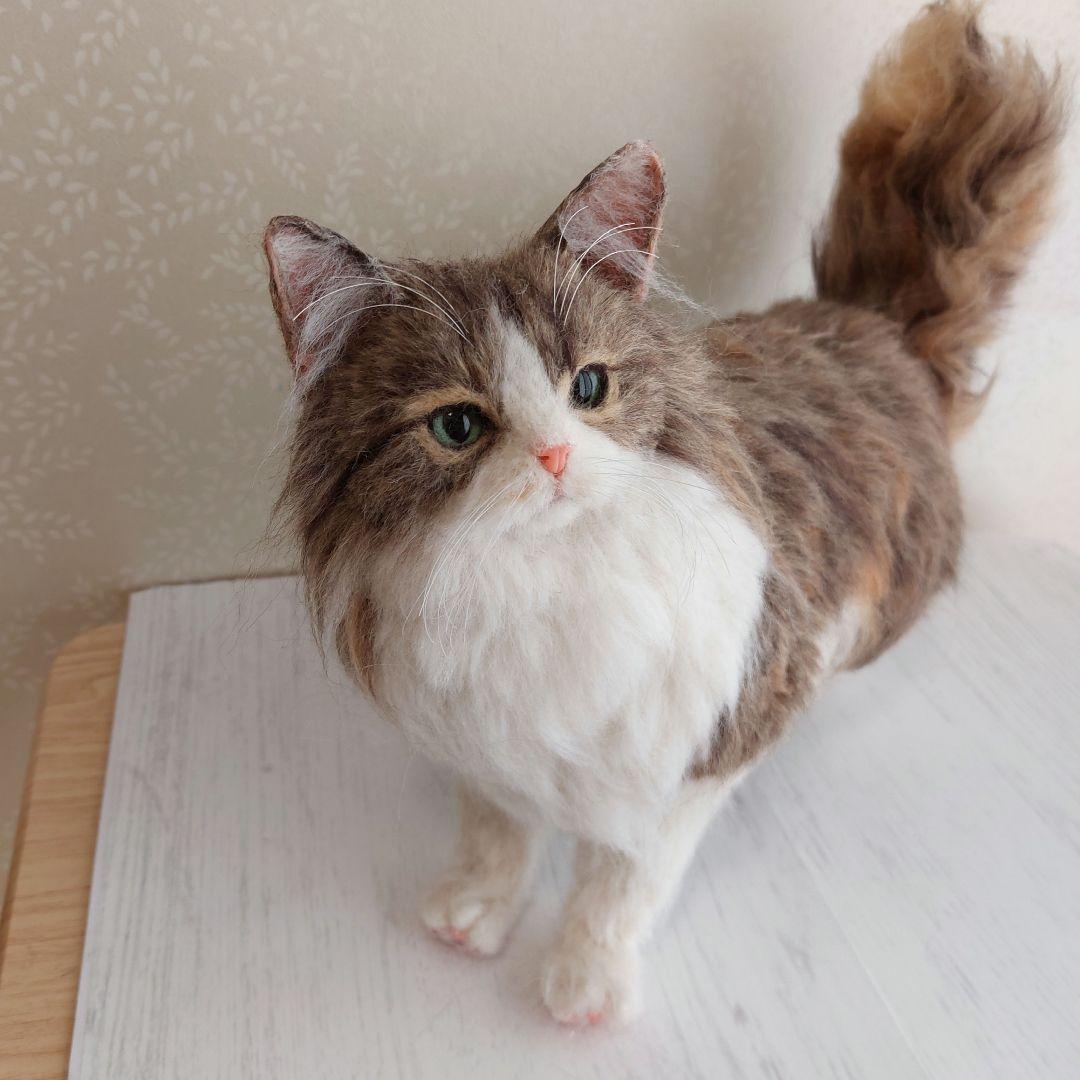 羊毛フェルト　ネコ(ノルウェージャンフォレストキャット)