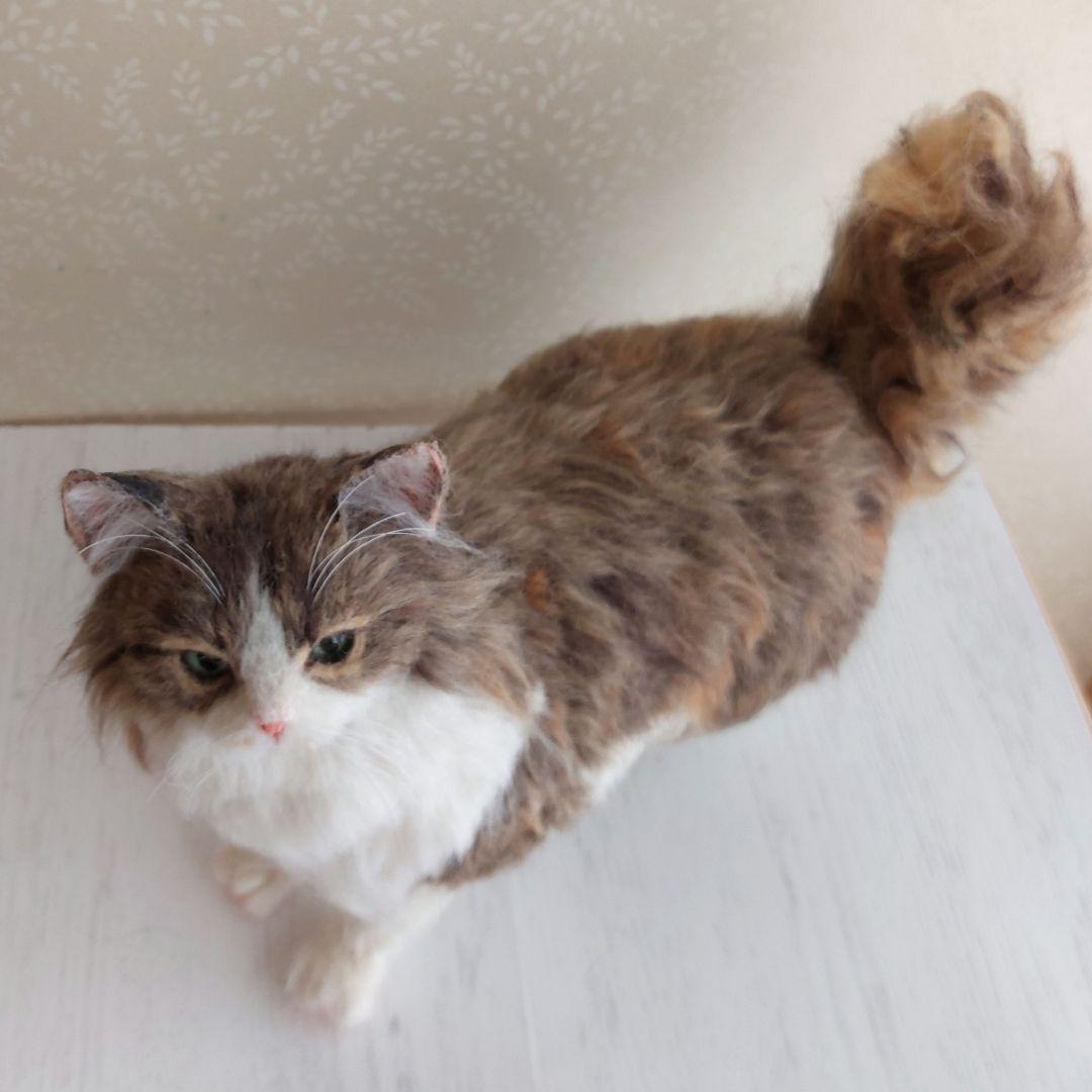 羊毛フェルト　ネコ(ノルウェージャンフォレストキャット)