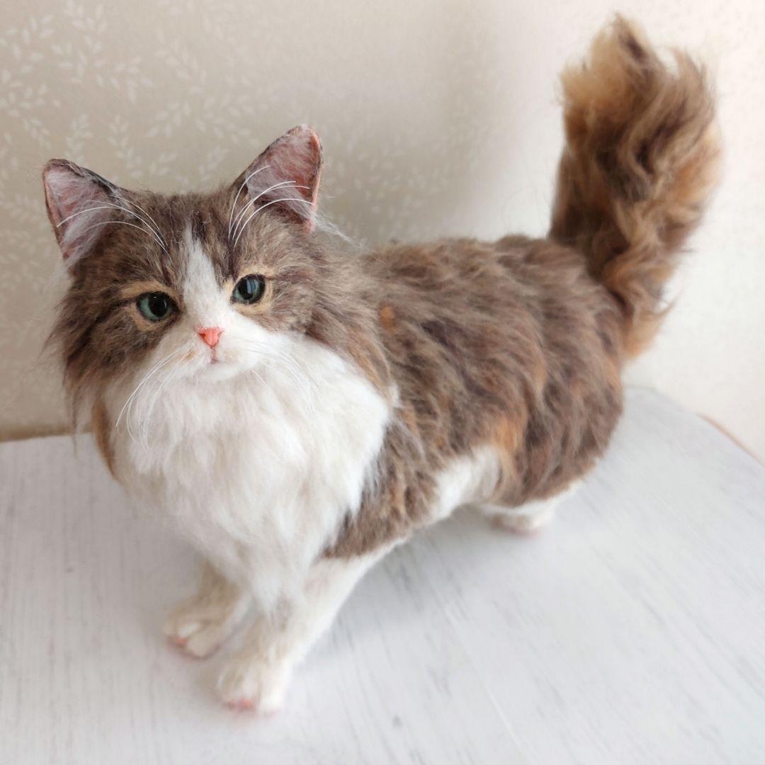 羊毛フェルト　ネコ(ノルウェージャンフォレストキャット)
