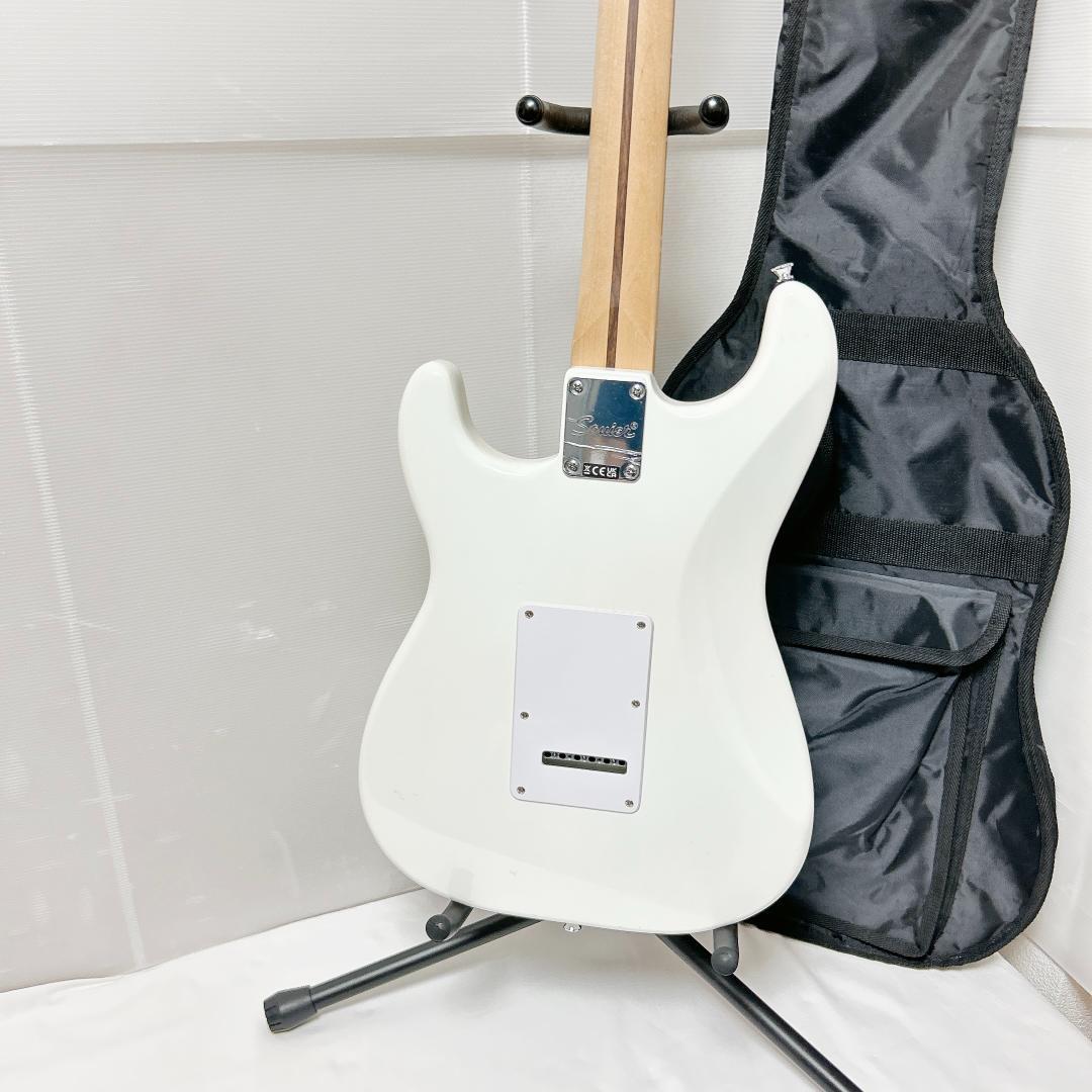 美品 Squier スクワイヤー ストラトキャスター 白 ホワイト エレキ