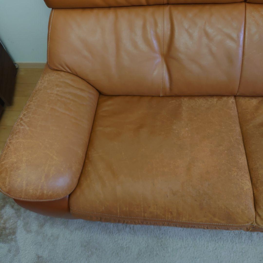 人気カリモク　本革　ソファー　2.5人掛け　アームレスト　ブラウン