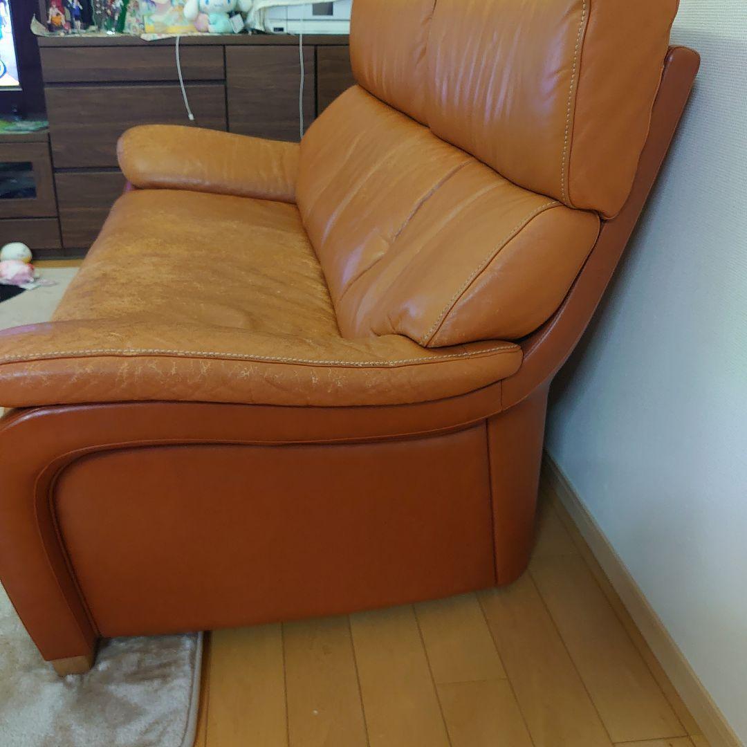 人気カリモク　本革　ソファー　2.5人掛け　アームレスト　ブラウン