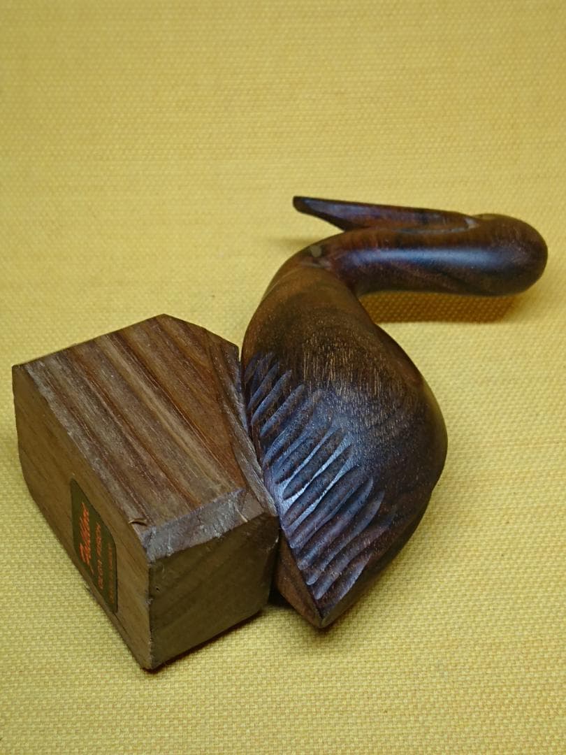 【美品】トリ　鳥　ペリカン　木彫り　置物　インテリア　工芸品　美術品　A3175