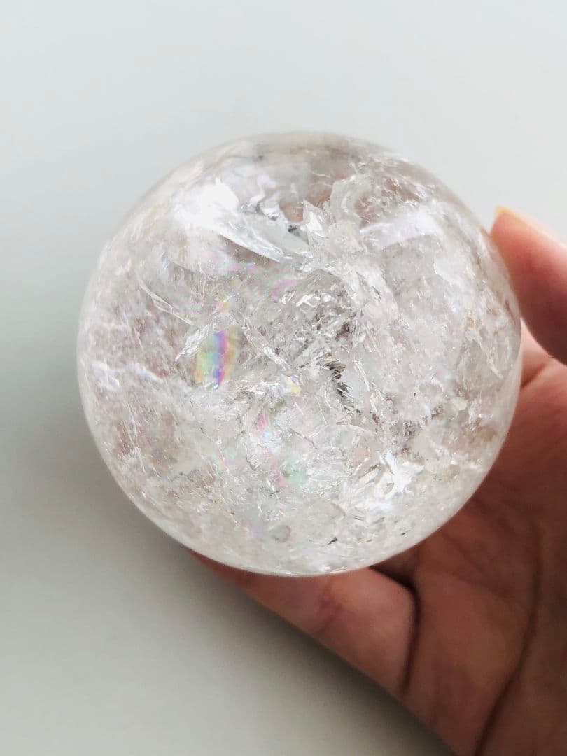 72mm！！幸せを呼ぶ♡虹入り水晶丸玉