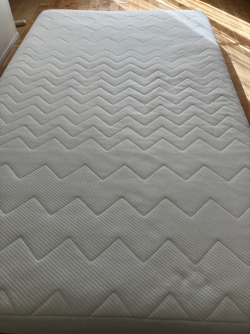 雲のやすらぎプレミアムマットレス　セミダブル　【引き取り限定】