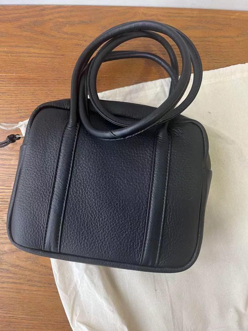 新品Aeta SQUARE BOSTON ロング ハンドル バッグ 黒