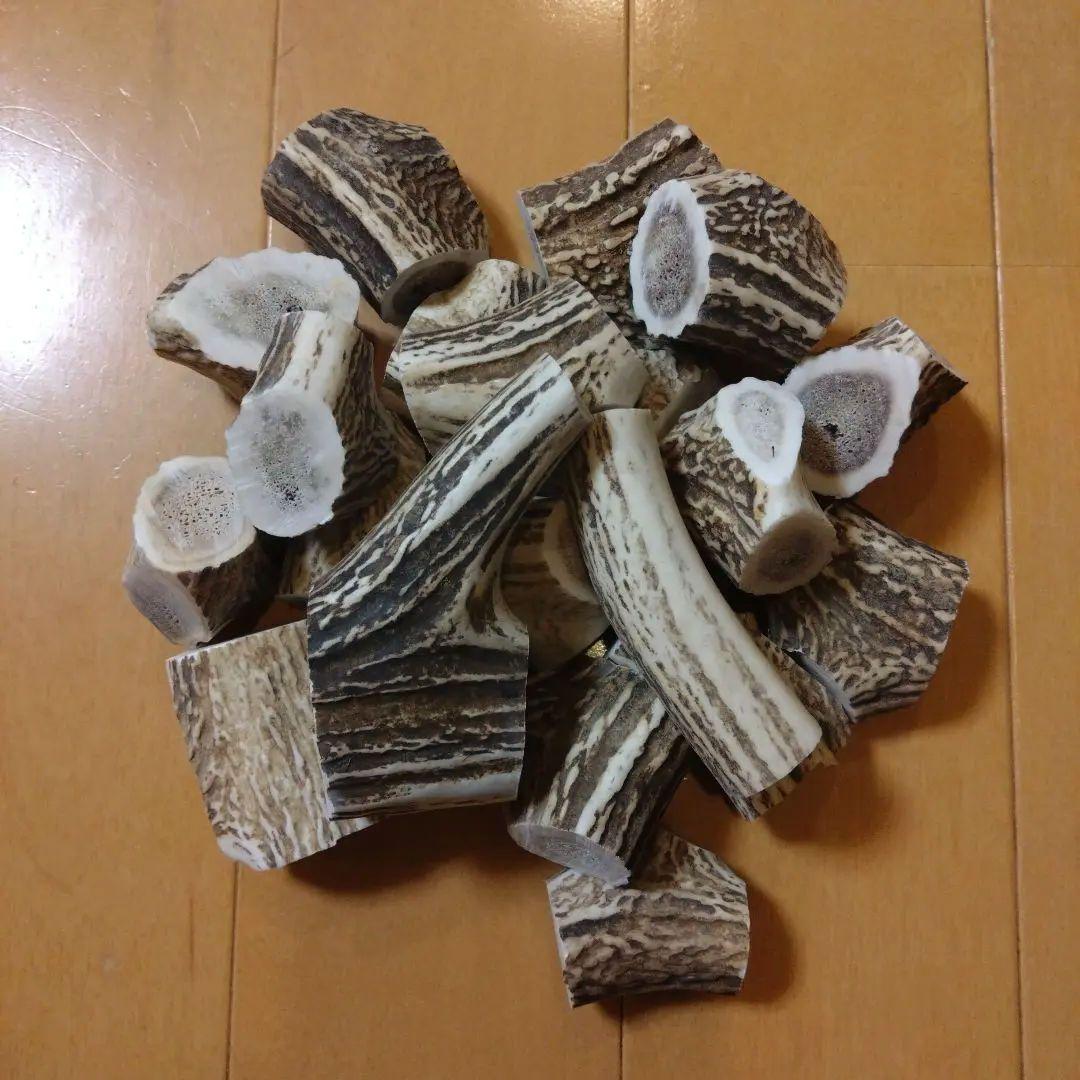 M4【箱びっしり太目端材詰め合わせ】北海道エゾシカ鹿角