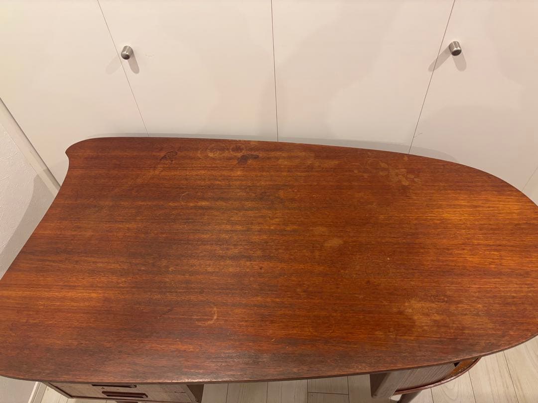 ヴィンテージ　北欧家具　チーク材　キドニーデスク　デンマーク