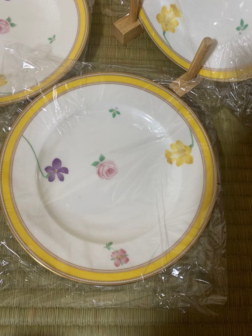 ノリタケ　ヴィヴィットソロボーン　２１㎝プレート　６枚