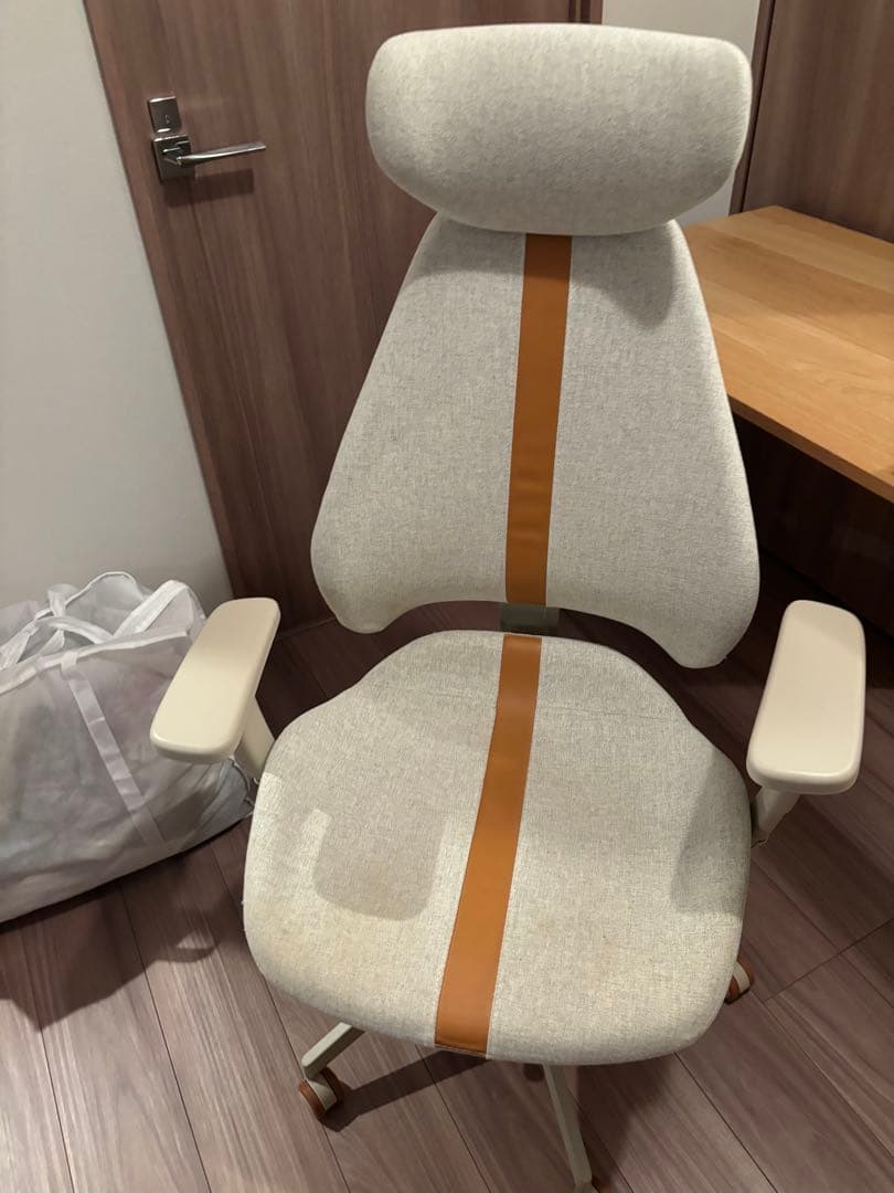 Hay デスク&IKEAチェアセット 渋谷区に引き取り可能な方