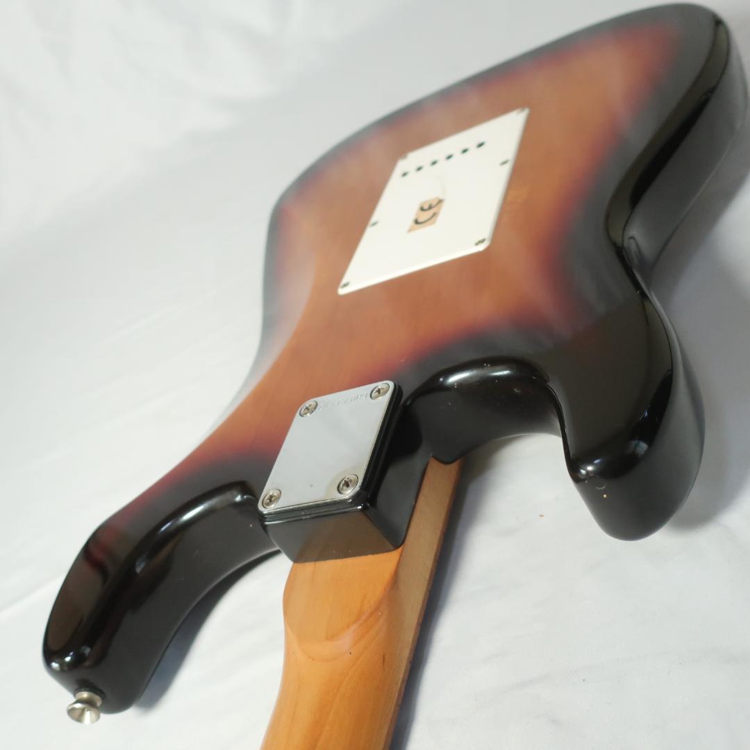 Legend LST-X ストラトキャスタータイプ エレキギター ブラウン