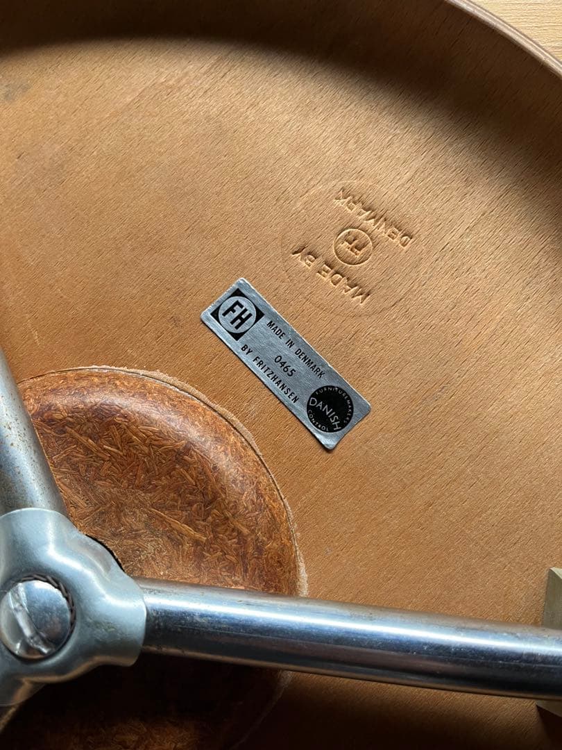 スツール Arne Jacobsen 3170 Teak FRITZ HANSEN