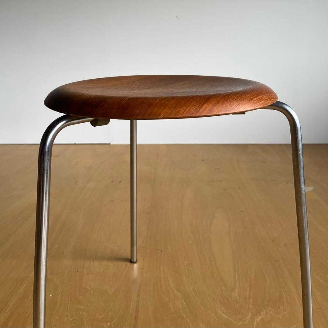 スツール Arne Jacobsen 3170 Teak FRITZ HANSEN