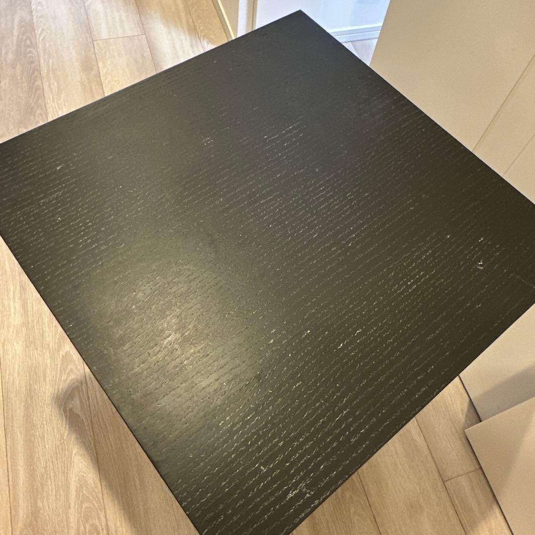 黒い木製モダンテーブル 台形