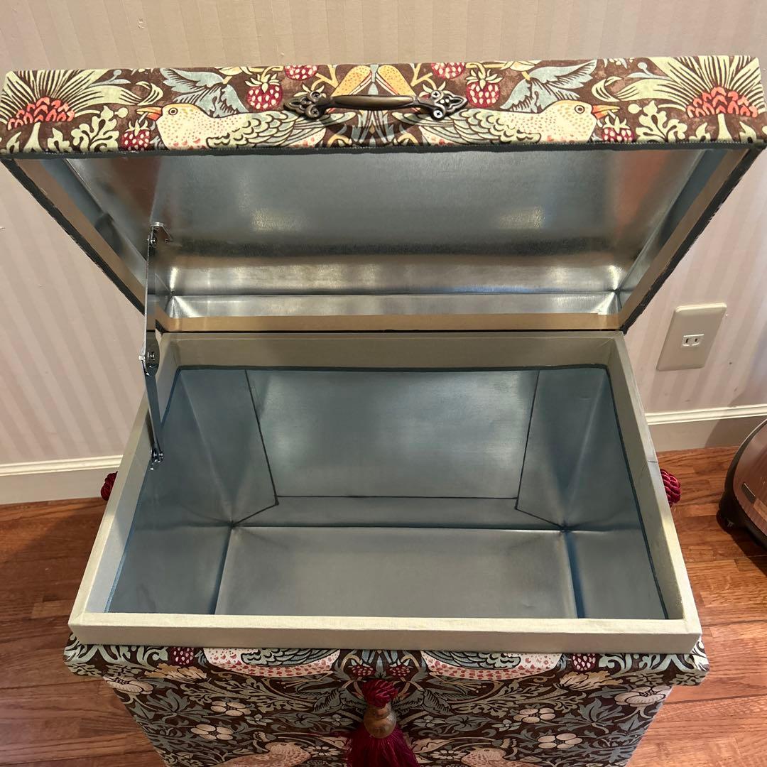 ☆お値下げ☆イチゴ泥棒お茶箱 スツール兼オットマン ウィリアムモリス