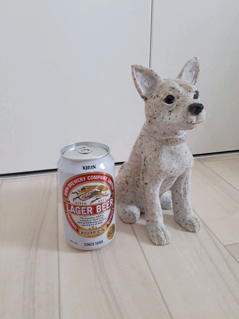 犬　チワワ？　石の置物