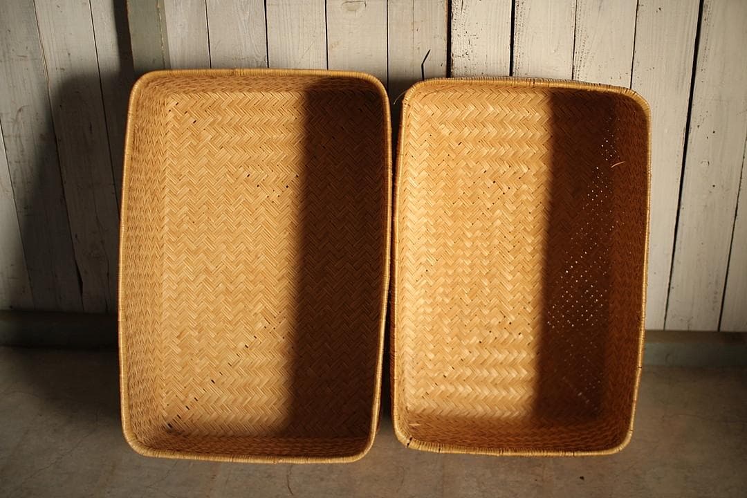 状態良く形の綺麗な古い竹編みの収納かご　行李