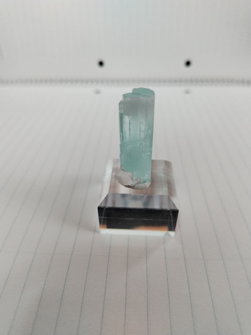 アクアマリン　原石　Aquamarine