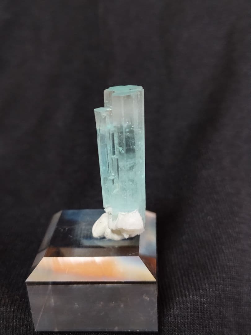 アクアマリン　原石　Aquamarine