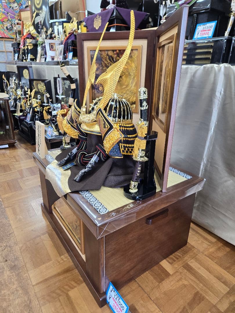 【展示品限り】五月人形　兜　くわ型　収納飾り　子供着用可　※閉店セール　S20