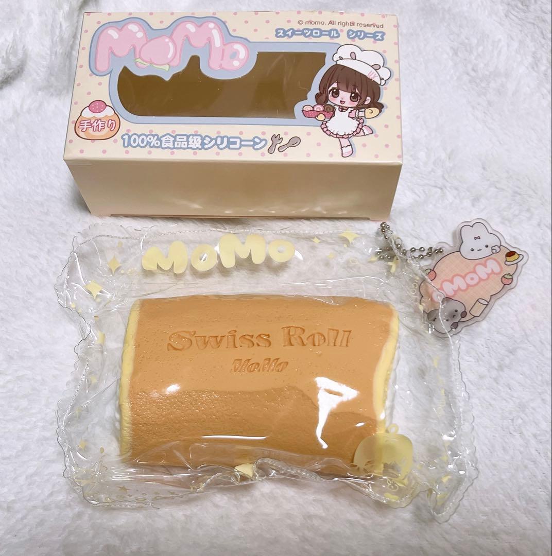 momoスクイーズ ロールケーキ - メルカリ
