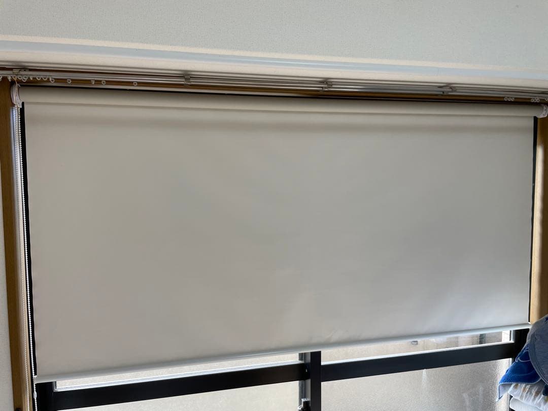 ロールスクリーン 完全遮光 つっぱりタイプ 幅180cm×丈181cm