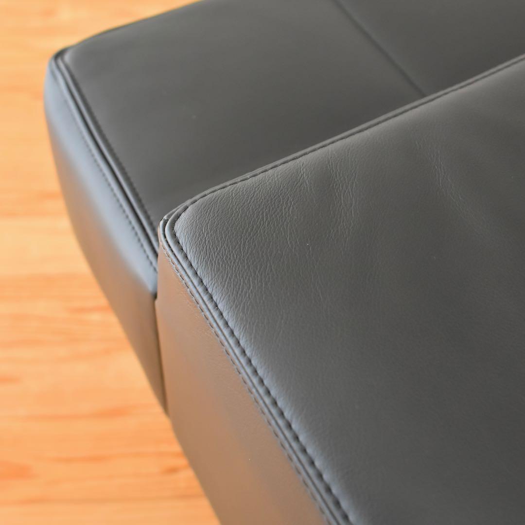 POLTRONA FRAU イタリア　デイベッド　ベンチ　本革