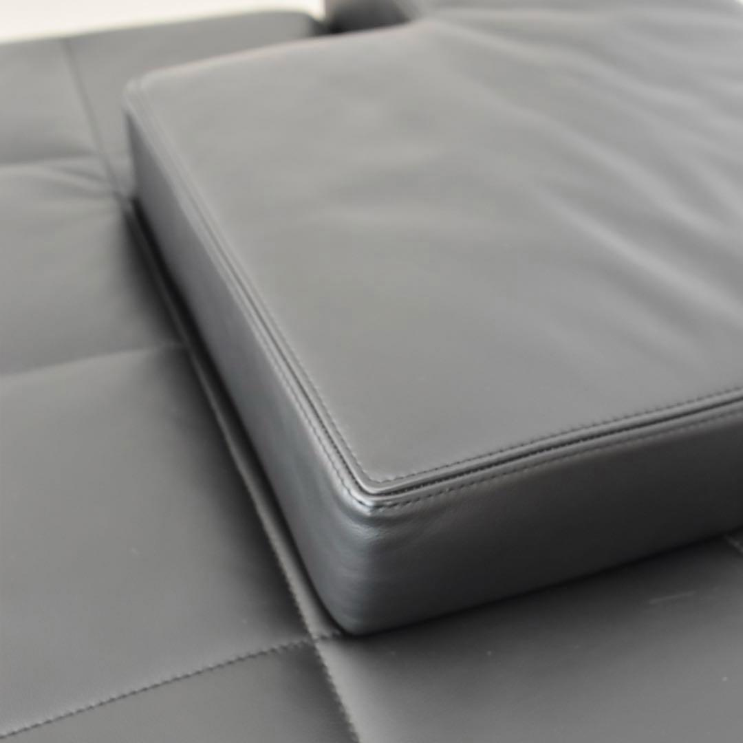 POLTRONA FRAU イタリア　デイベッド　ベンチ　本革