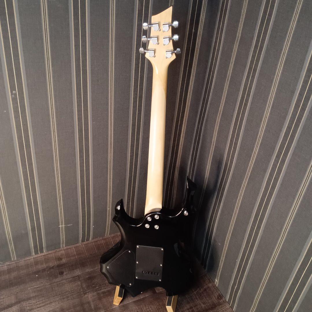 極美品 IRINアイリーン 変形 エレキギター フォレスト タイプ ケース