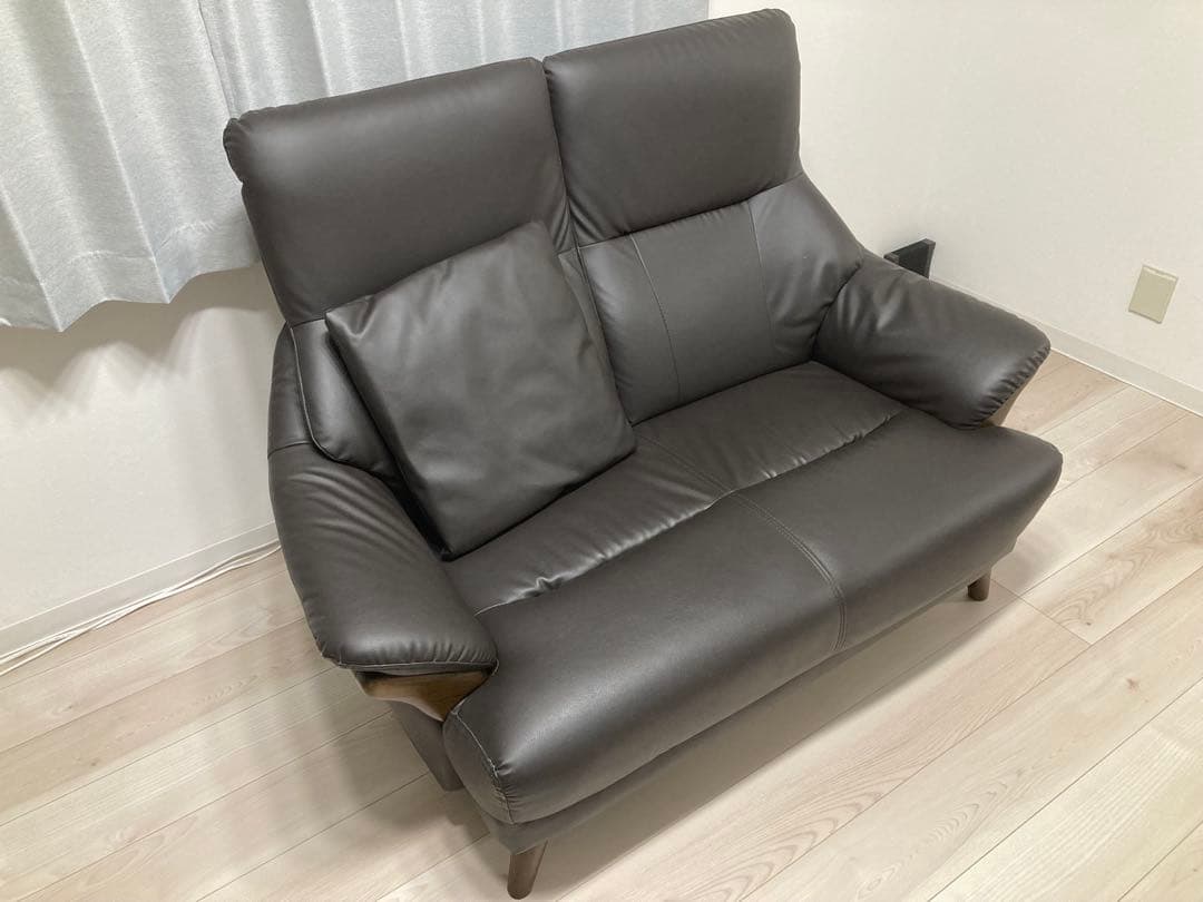 ニトリ 二人掛けソファ コウテイ 合成皮革 ダークブラウン 茶色 クッション付き