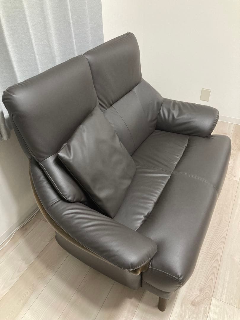 ニトリ 二人掛けソファ コウテイ 合成皮革 ダークブラウン 茶色 クッション付き