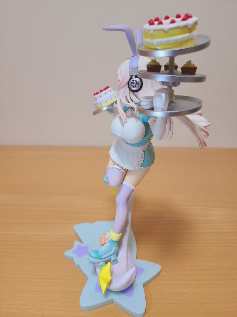 すーぱーそに子 ふゅーちゃー☆うぇいとれす A賞 プレミアムフィギュア