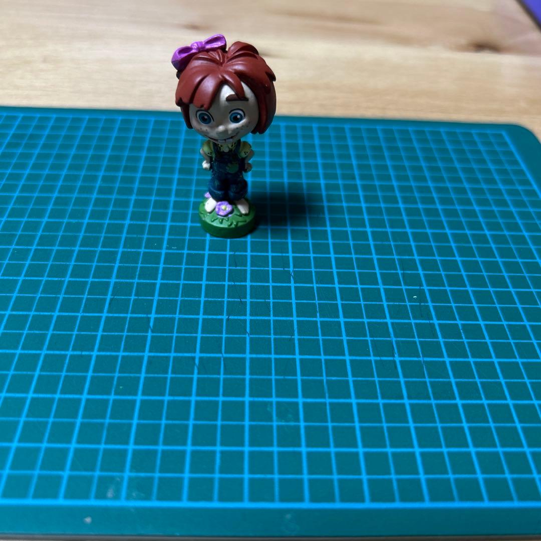 カールじいさんの空飛ぶ家 エリーフレドリックセン 幼少期 フィギュア