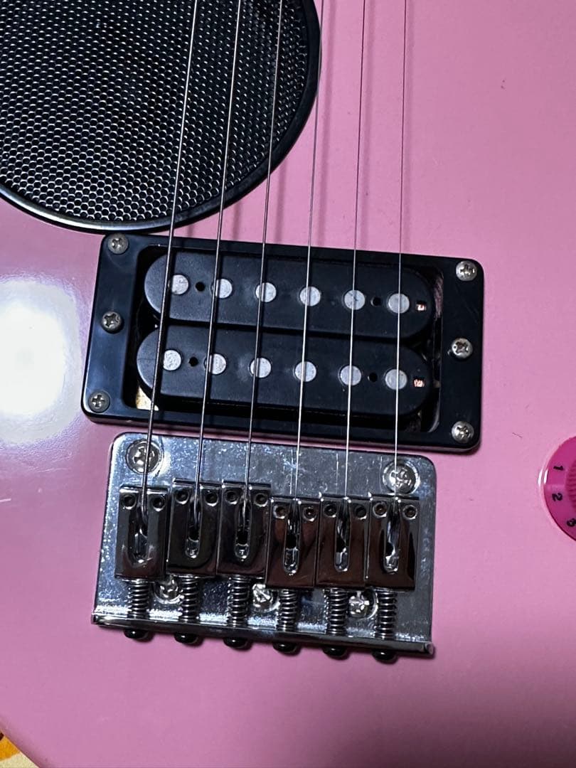 フェルナンデスZO-3 ピンク エレキギター スピーカー内蔵