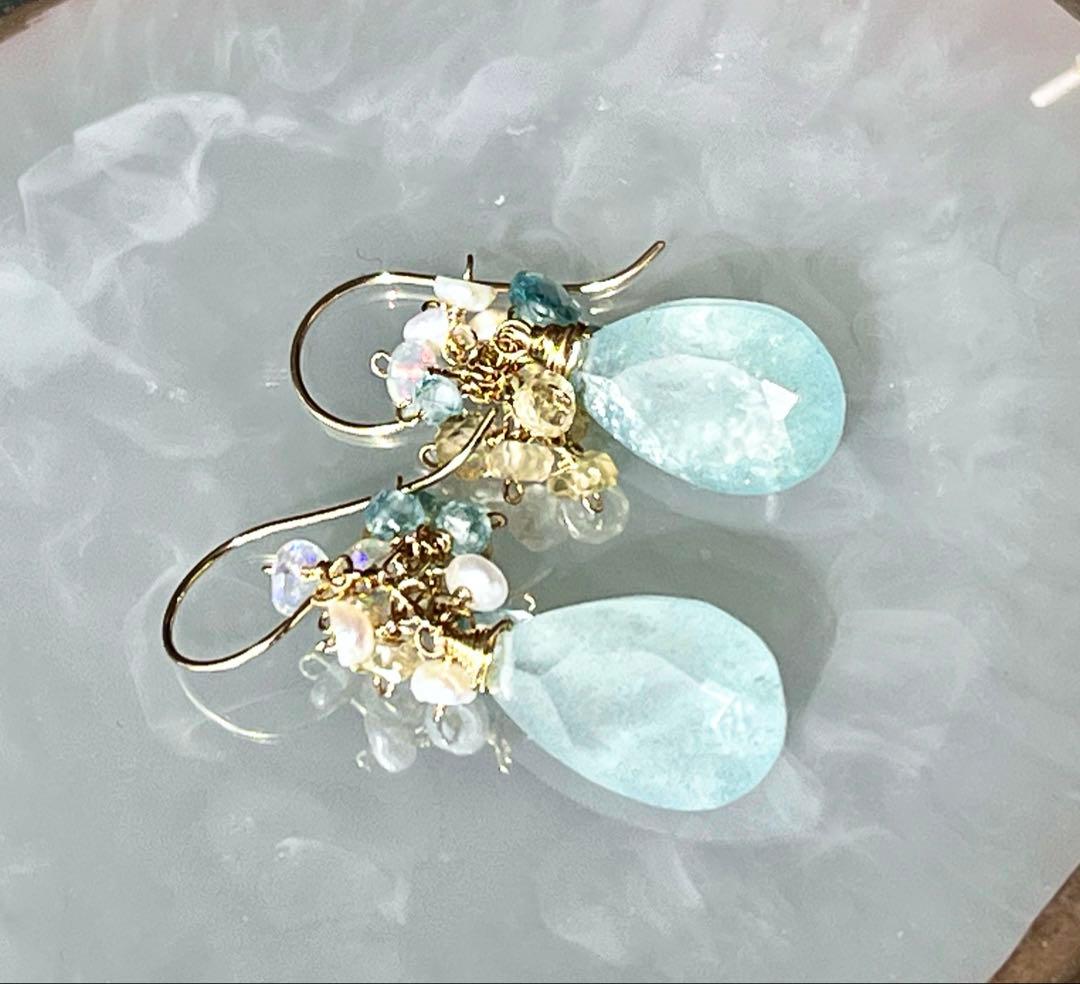 kayaです。シンデレラアクアマリンのモリモリピアス